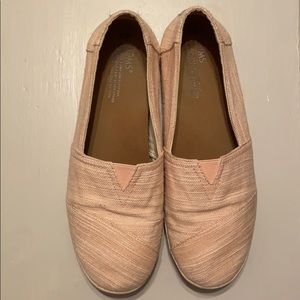 TOMS Avalon